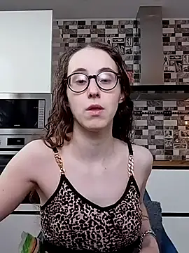 Snapshot of MartiniiSelenna chatting on 10, 3, 2025 MartiniiSelenna online show from 10, 3, 2025