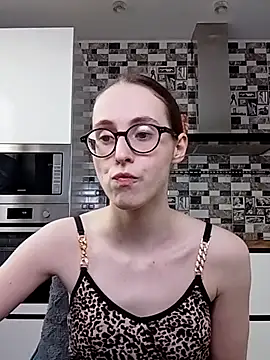 Snapshot of MartiniiSelenna chatting on 10, 3, 2025 MartiniiSelenna online show from 10, 3, 2025