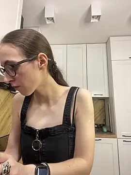 Snapshot of MartiniiSelenna chatting on 9, 9, 2025 MartiniiSelenna online show from 9, 9, 2025