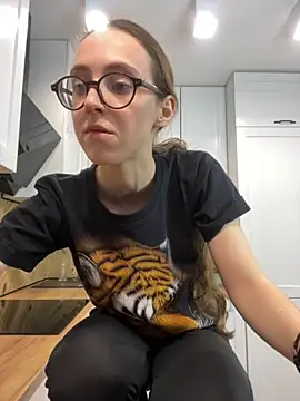 Snapshot of MartiniiSelenna chatting on 10, 9, 2025 MartiniiSelenna online show from 10, 9, 2025