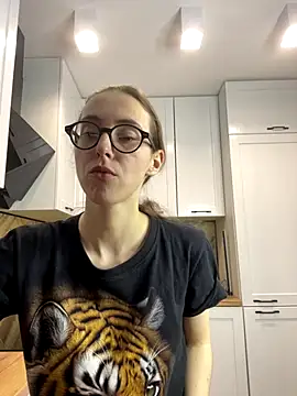 Snapshot of MartiniiSelenna chatting on 14, 9, 2025 MartiniiSelenna online show from 14, 9, 2025