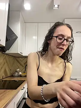 Snapshot of MartiniiSelenna chatting on 19, 9, 2025 MartiniiSelenna online show from 19, 9, 2025