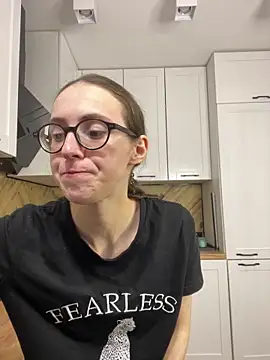 Snapshot of MartiniiSelenna chatting on 21, 9, 2025 MartiniiSelenna online show from 21, 9, 2025