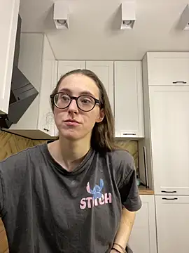 Snapshot of MartiniiSelenna chatting on 4, 10, 2025 MartiniiSelenna online show from 4, 10, 2025