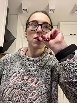 Snapshot of MartiniiSelenna chatting on 5, 10, 2025 MartiniiSelenna online show from 5, 10, 2025