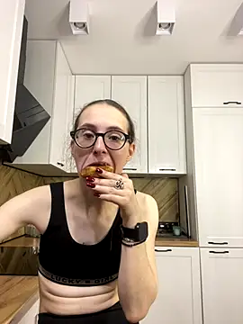 Snapshot of MartiniiSelenna chatting on 6, 10, 2025 MartiniiSelenna online show from 6, 10, 2025