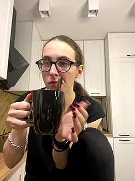 Snapshot of MartiniiSelenna chatting on 9, 10, 2025 MartiniiSelenna online show from 9, 10, 2025