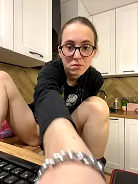 Snapshot of MartiniiSelenna chatting on 16, 10, 2025 MartiniiSelenna online show from 16, 10, 2025