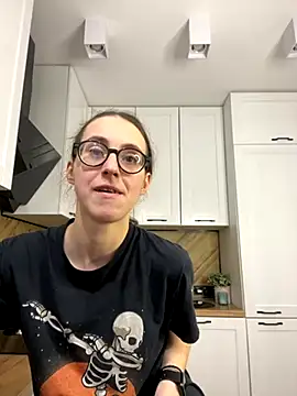 Snapshot of MartiniiSelenna chatting on 13, 11, 2025 MartiniiSelenna online show from 13, 11, 2025