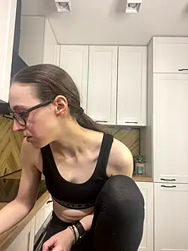 Snapshot of MartiniiSelenna chatting on 17, 11, 2025 MartiniiSelenna online show from 17, 11, 2025