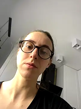 Snapshot of MartiniiSelenna chatting on 21, 11, 2025 MartiniiSelenna online show from 21, 11, 2025