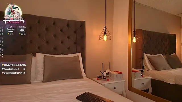 Snapshot of AngelinaRoss_ chatting on 28, 12, 2024 AngelinaRoss online show from 28, 12, 2024