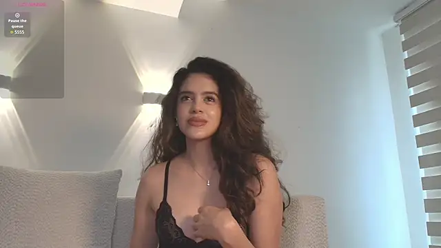 AngelinaRoss  online show from 10, 3, 2026