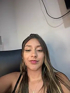 Rose-euphoria online show from 2, 1, 2025