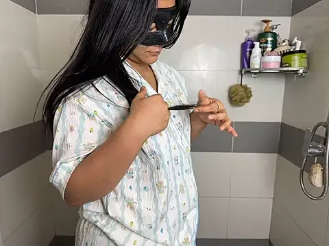 Snapshot of neelayoung chatting on 18, 1, 2025 neelayoung online show from 18, 1, 2025