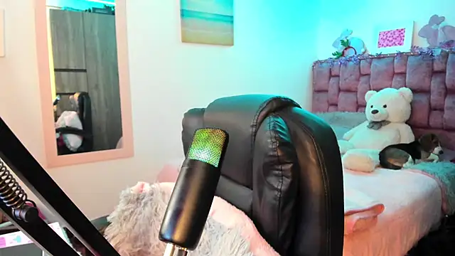 ladyrd1 online show from 15, 12, 2024