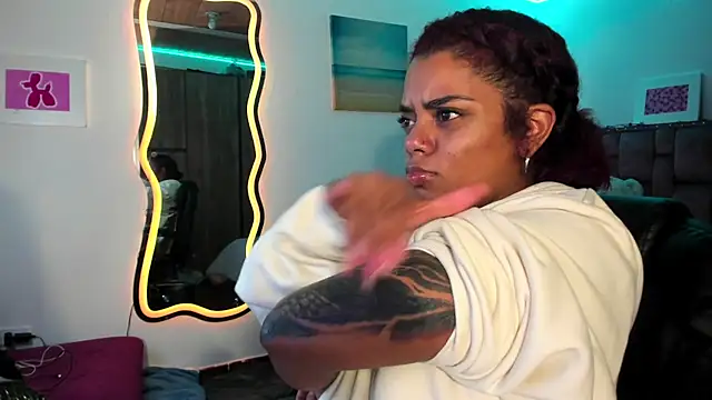 ladyrd1 online show from 24, 1, 2025