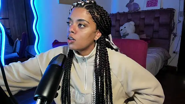 ladyrd1 online show from 6, 3, 2025