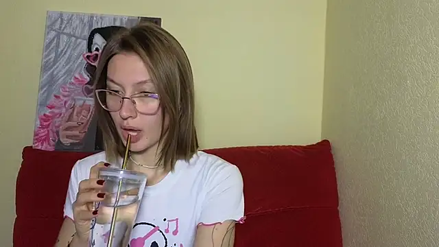 Snapshot of MalvinaBlum chatting on 18, 12, 2024 MalvinaBlum online show from 18, 12, 2024