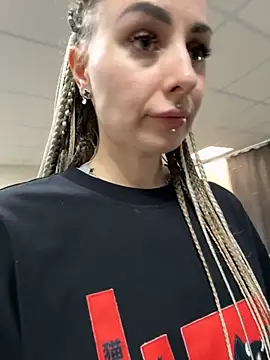 ExoticLove online show from 4, 2, 2026