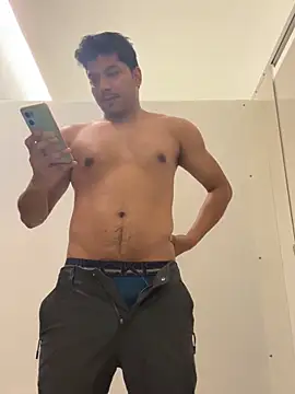 Snapshot of bourne2004 chatting on 12, 10, 2025 bourne2004 online show from 12, 10, 2025