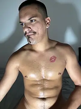 Snapshot of HotBeastBoy chatting on 4, 12, 2024 HotBeastBoy online show from 4, 12, 2024