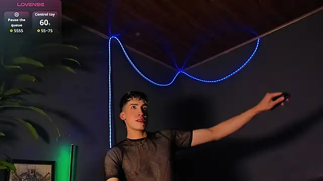 Snapshot of Angel_Snowhotxxx chatting on 22, 3, 2026 Angel Snowhotxxx online show from 22, 3, 2026