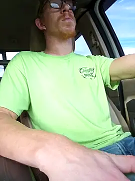 Snapshot of REDHAMMER_ chatting on 13, 11, 2025 REDHAMMER online show from 13, 11, 2025