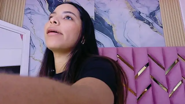 Snapshot of littleebonny chatting on 23, 2, 2026 littleebonny online show from 23, 2, 2026