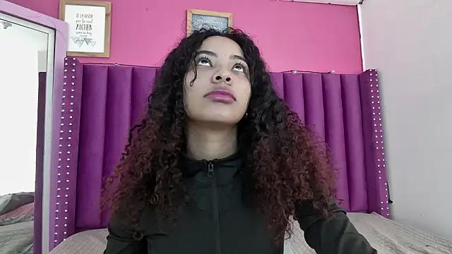 Snapshot of littleebonny chatting on 12, 3, 2026 littleebonny online show from 12, 3, 2026