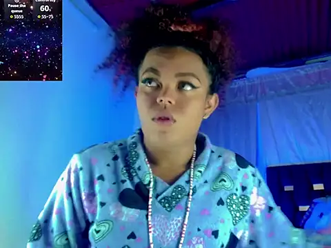 Snapshot of KayleighDreams_ chatting on 13, 10, 2025 KayleighDreams online show from 13, 10, 2025