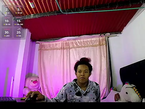 Snapshot of KayleighDreams_ chatting on 25, 11, 2025 KayleighDreams online show from 25, 11, 2025