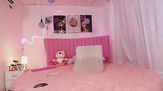 Snapshot of Azul_horney chatting on 15, 11, 2025 Azul horney online show from 15, 11, 2025