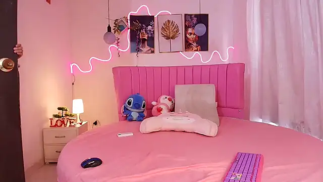 Snapshot of Azul_horney chatting on 24, 11, 2025 Azul horney online show from 24, 11, 2025