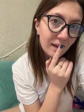 BeatriceTender online show from 6, 12, 2024