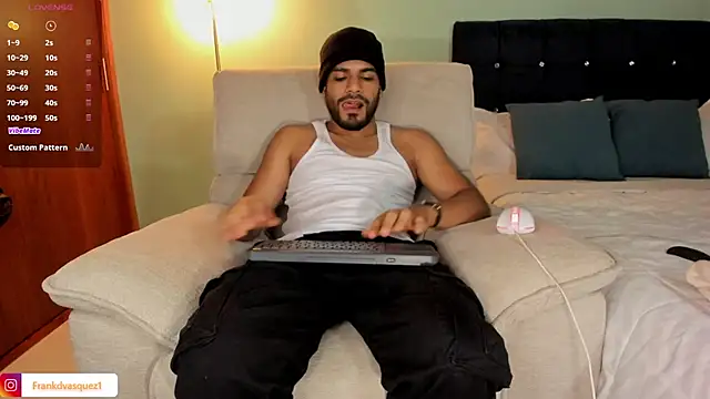 Snapshot of Neganhot_ chatting on 19, 11, 2025 Neganhot online show from 19, 11, 2025