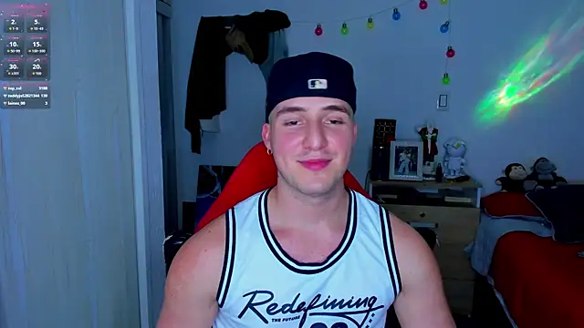 Snapshot of liam_oficial02 chatting on 12, 12, 2024 liam oficial02 online show from 12, 12, 2024