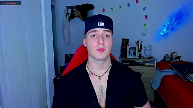 Snapshot of liam_oficial02 chatting on 13, 12, 2024 liam oficial02 online show from 13, 12, 2024