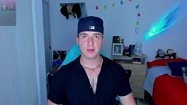 Snapshot of liam_oficial02 chatting on 10, 1, 2025 liam oficial02 online show from 10, 1, 2025