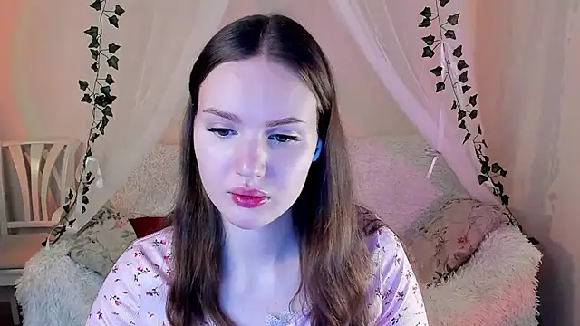 Snapshot of MishkaMe chatting on 19, 11, 2025 MishkaMe online show from 19, 11, 2025