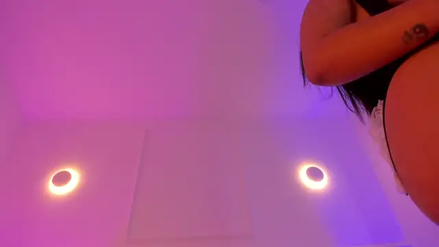 Snapshot of pamelaa_vega chatting on 23, 10, 2025 pamelaa vega online show from 23, 10, 2025