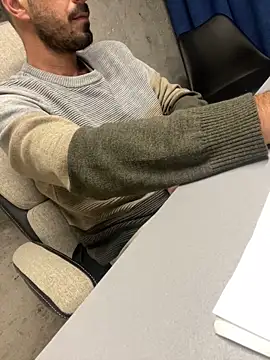 Snapshot of giorgakaci69 chatting on 14, 10, 2025 giorgakaci69 online show from 14, 10, 2025