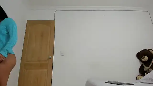 Sarah Marquez01 online show from 13, 10, 2025