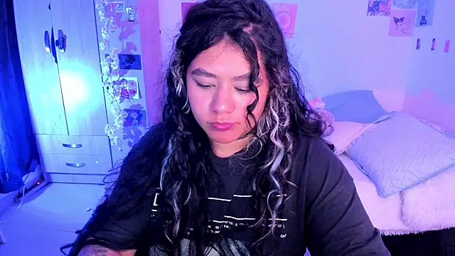 StephaniFox online show from 24, 2, 2025