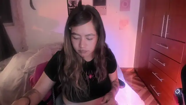 Snapshot of StephaniFox chatting on 4, 3, 2026 StephaniFox online show from 4, 3, 2026