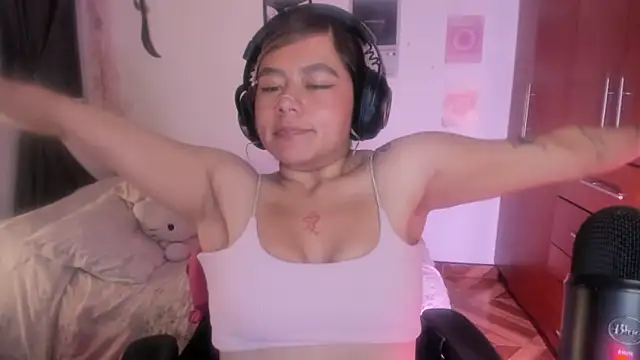 Snapshot of StephaniFox chatting on 8, 3, 2026 StephaniFox online show from 8, 3, 2026