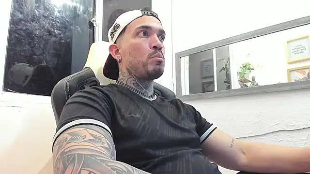 Angel sex latin online show from 14, 2, 2025