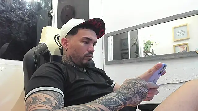 Angel sex latin online show from 14, 2, 2025