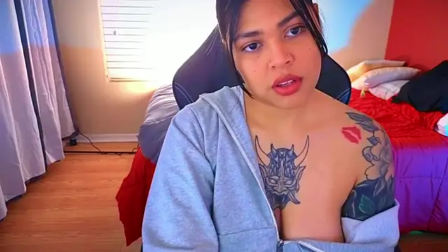 miacanela xo online show from 12, 1, 2025