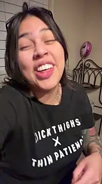 miacanela xo online show from 19, 1, 2025